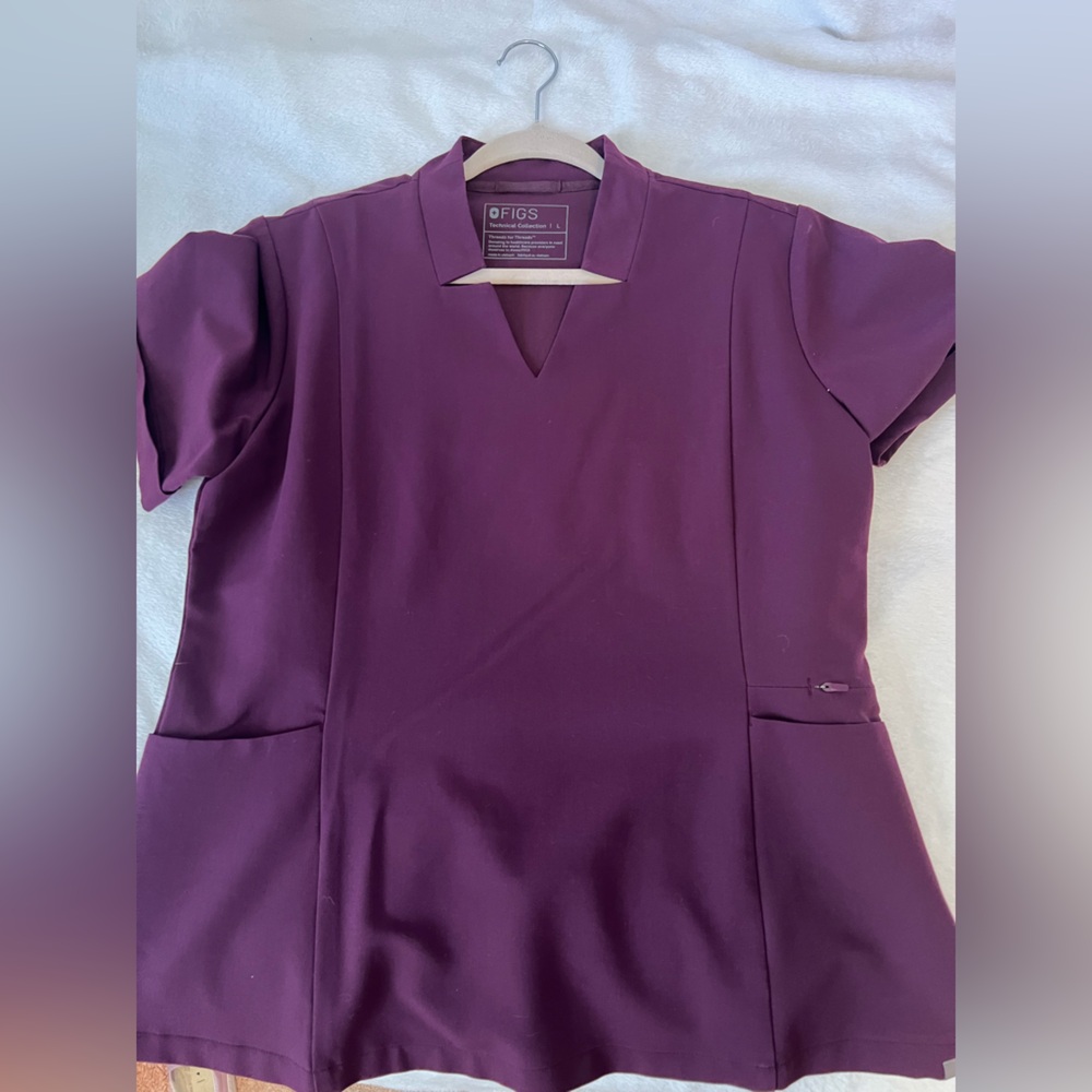 Figs Deep Purple scrub top